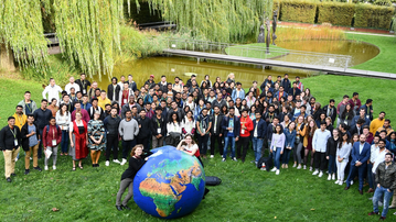 Gruppenfoto International Week Teilnehmer:innen im Science Park